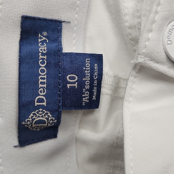 Democracy Ab Solution Bermuda Shorts - Picture 4 of 6